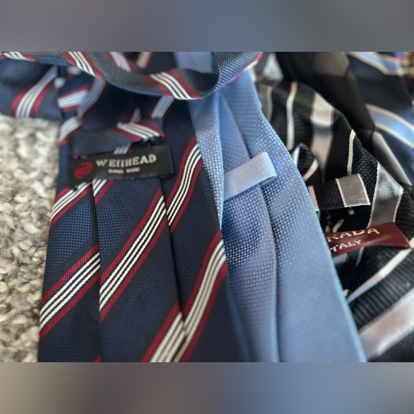 Assorted Dozen Men’s Silk Ties - Picture 8 of 8